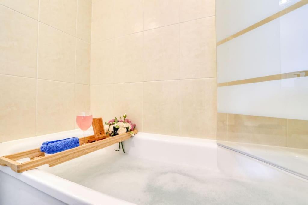 Le Majestic Blue - Metro 8/Hopital Henri Mondor كْرُتييّ المظهر الخارجي الصورة